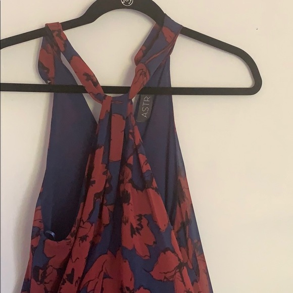 ASTR Dress - Picture 2 of 4